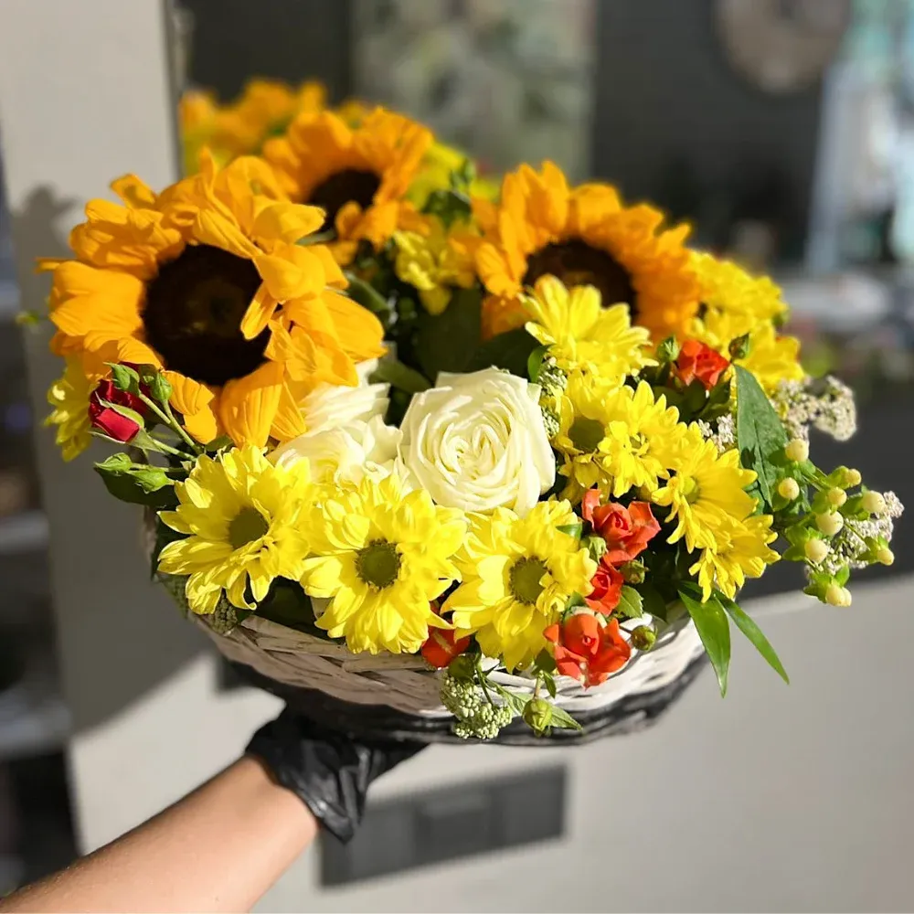 Корзины с подсолнухами